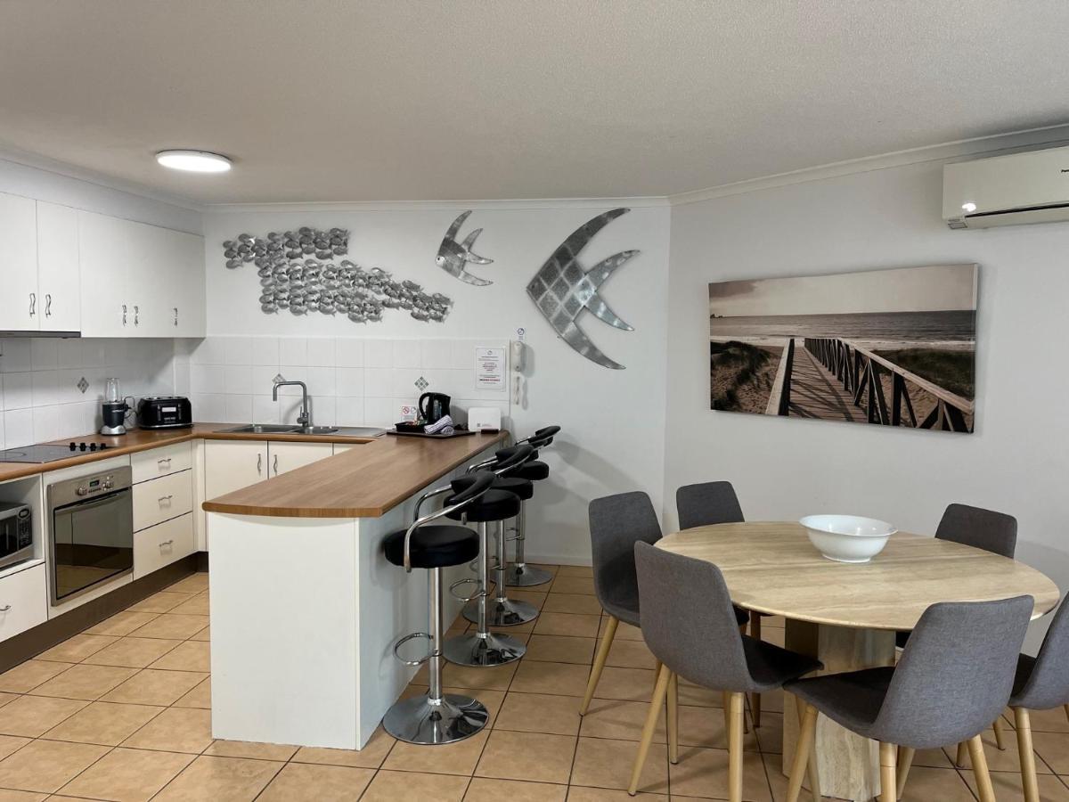 Sanctuary Beach Resort Gold Coast Kültér fotó