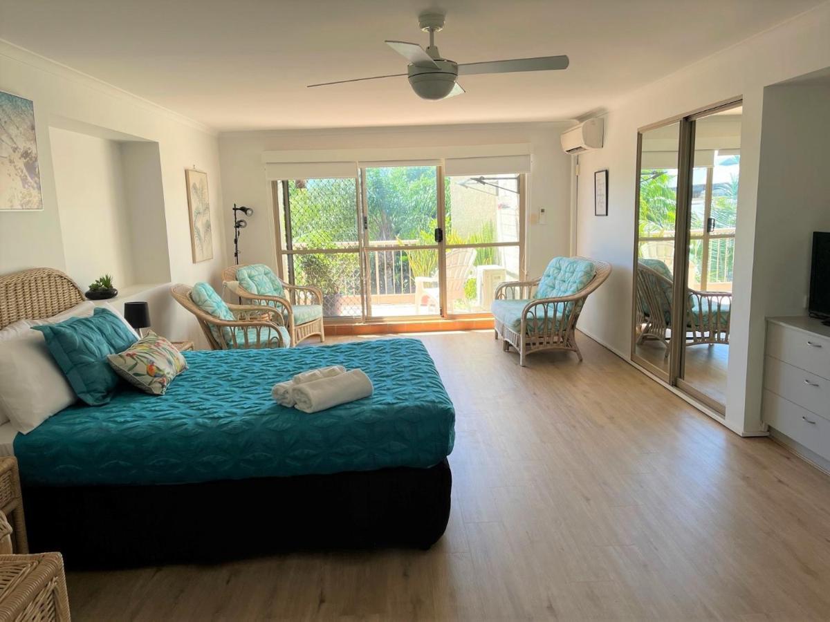 Sanctuary Beach Resort Gold Coast Kültér fotó