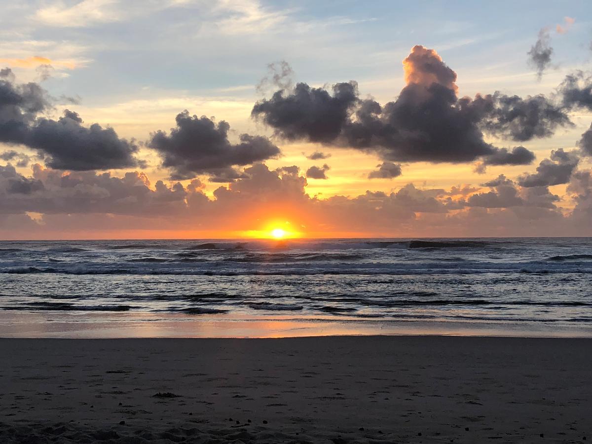 Sanctuary Beach Resort Gold Coast Kültér fotó