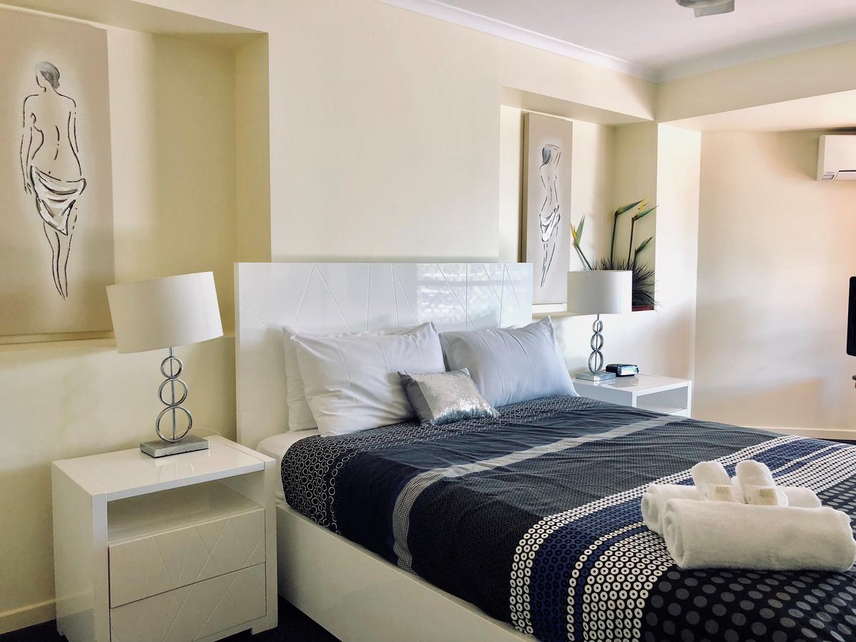 Sanctuary Beach Resort Gold Coast Kültér fotó