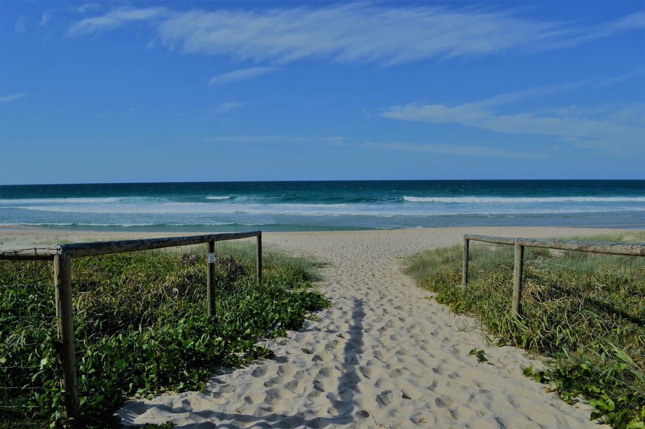 Sanctuary Beach Resort Gold Coast Kültér fotó