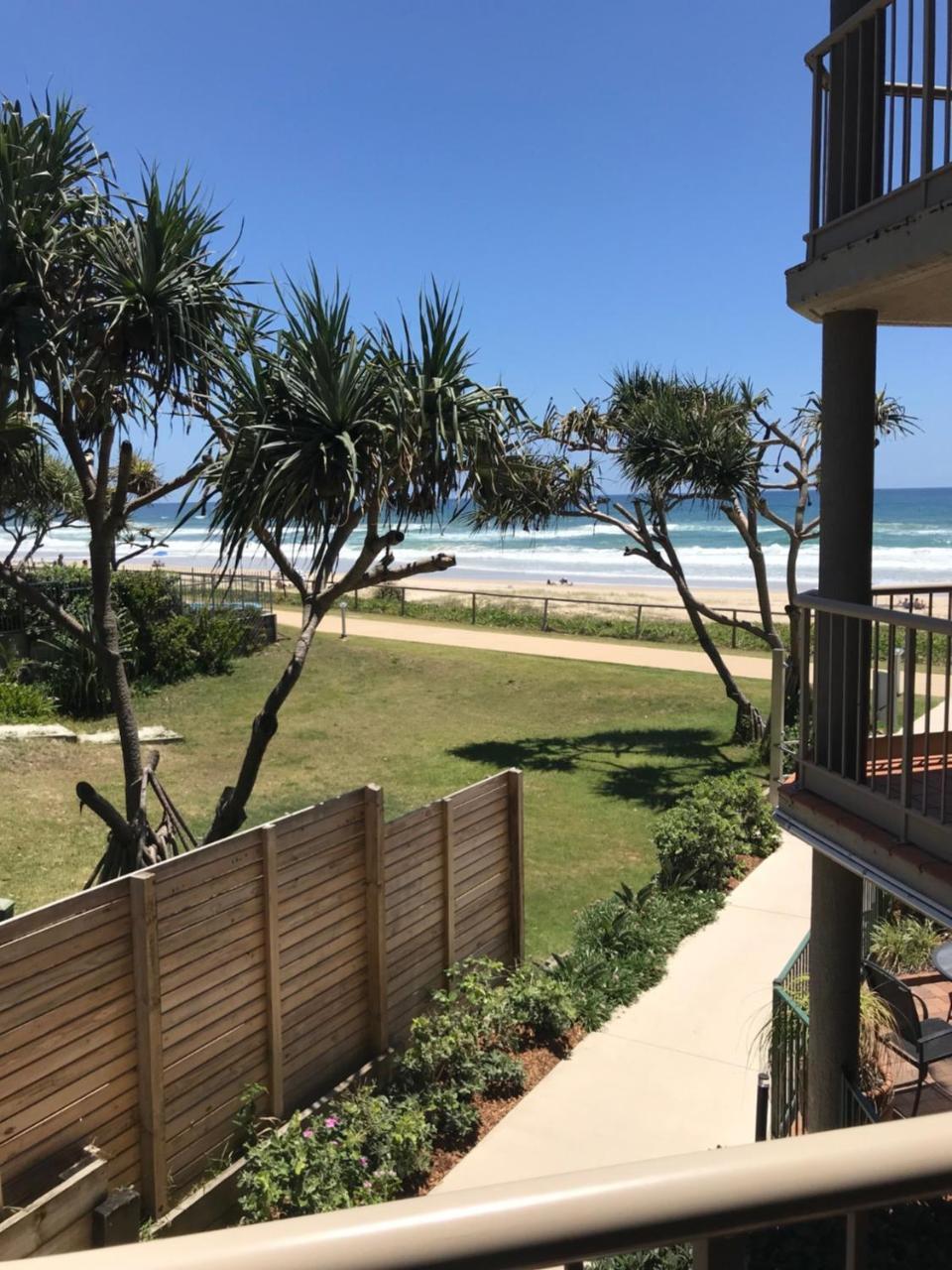 Sanctuary Beach Resort Gold Coast Kültér fotó