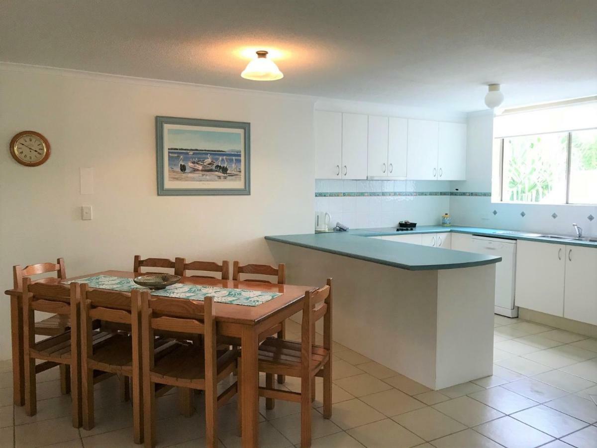 Sanctuary Beach Resort Gold Coast Kültér fotó