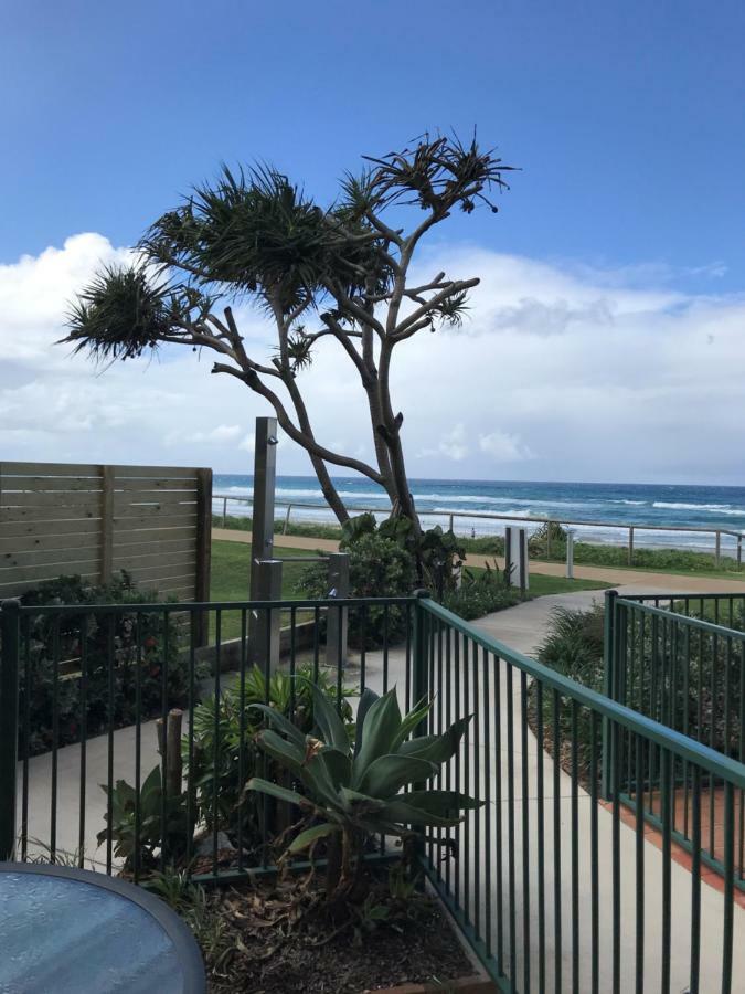 Sanctuary Beach Resort Gold Coast Kültér fotó